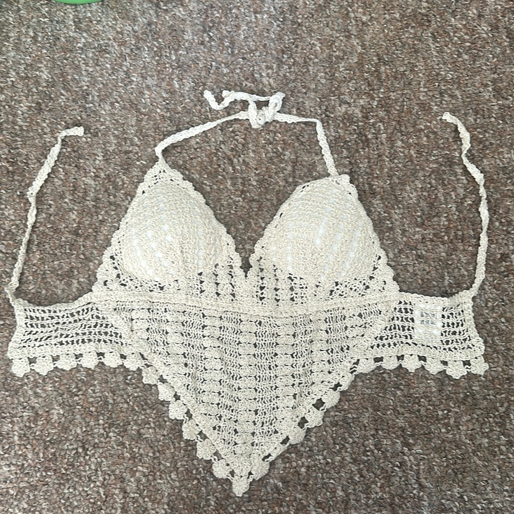 SHEIN Beige Crochet Lace Halter Top size small 4 Brand New without tags!